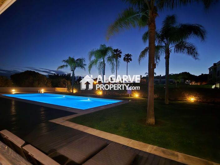 Image No.7-4 Bed Semi-Detached for sale