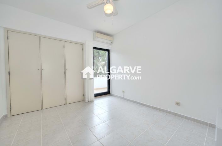 Image No.15-3 Bed Villa for sale