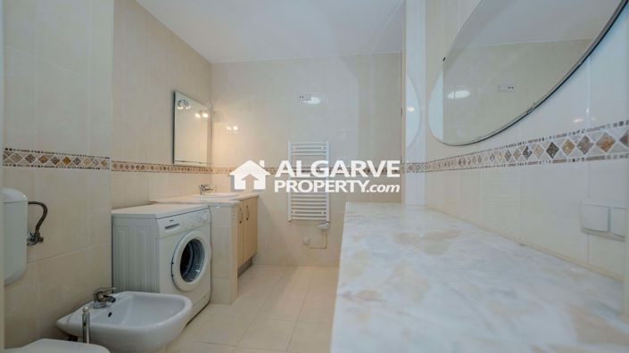 Image No.19-3 Bed Villa for sale