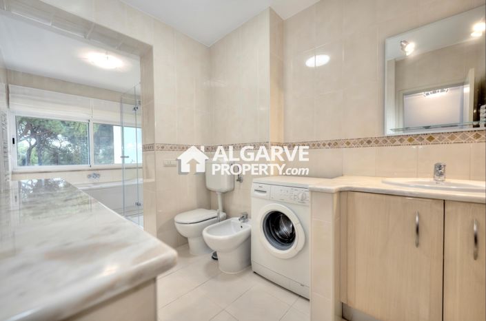 Image No.20-3 Bed Villa for sale