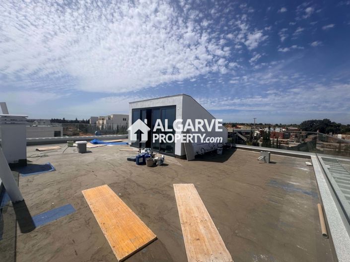 Image No.17-4 Bed Villa for sale