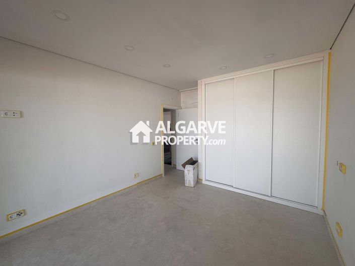 Image No.20-4 Bed Villa for sale