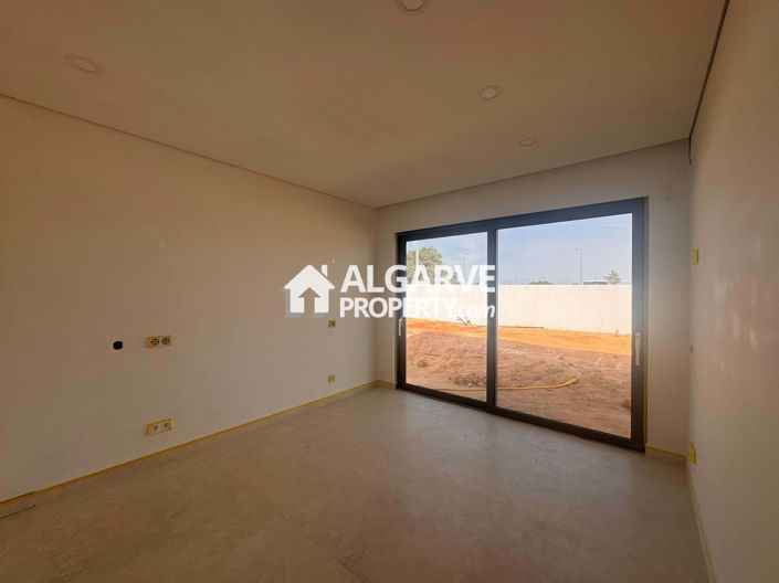 Image No.21-4 Bed Villa for sale