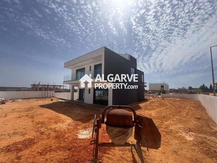 Image No.24-4 Bed Villa for sale