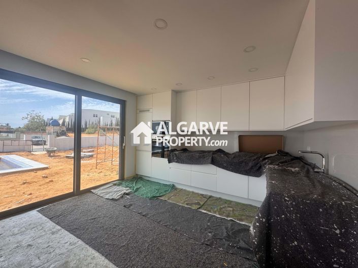 Image No.27-4 Bed Villa for sale