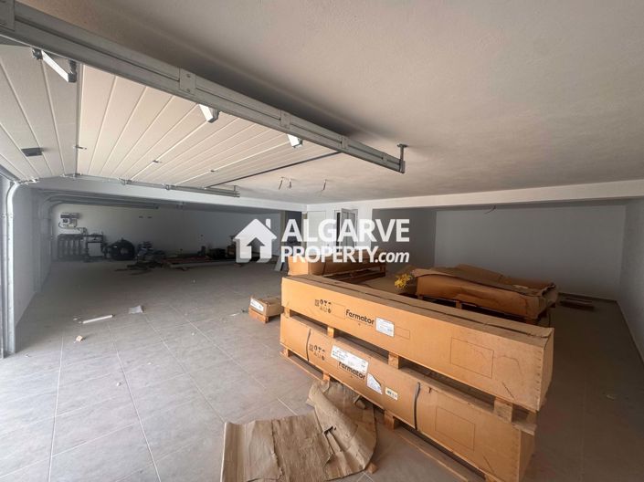 Image No.32-4 Bed Villa for sale