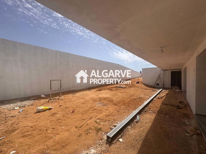 Image No.36-4 Bed Villa for sale