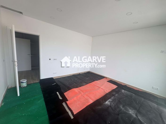 Image No.7-4 Bed Villa for sale