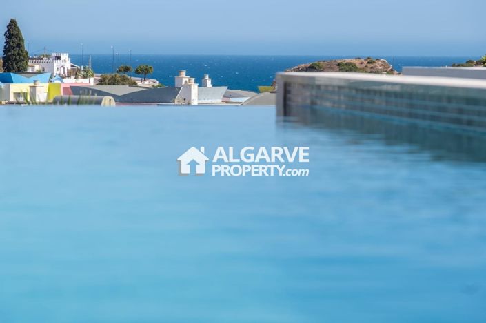 Image No.1-4 Bed Semi-Detached for sale