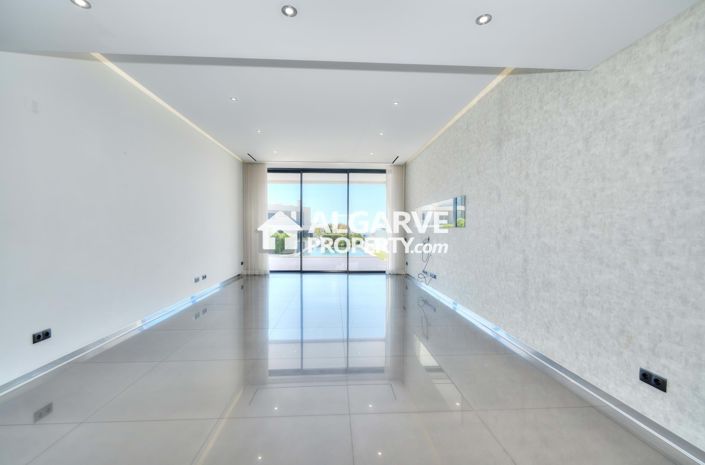 Image No.10-4 Bed Semi-Detached for sale