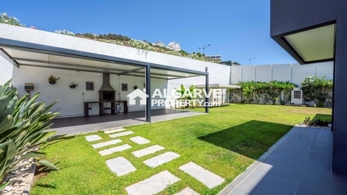 Image No.36-4 Bed Semi-Detached for sale