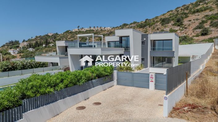 Image No.39-4 Bed Semi-Detached for sale