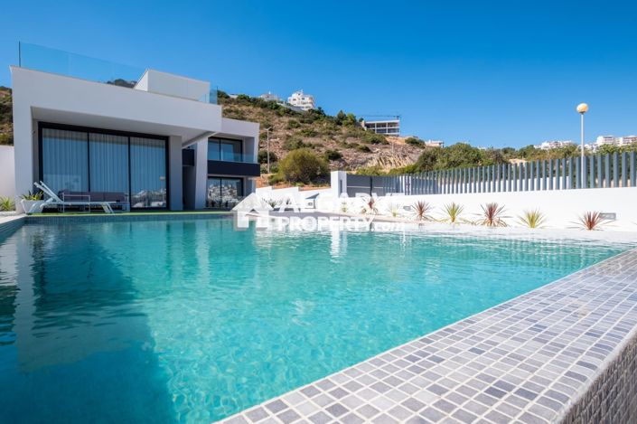 Image No.7-4 Bed Semi-Detached for sale