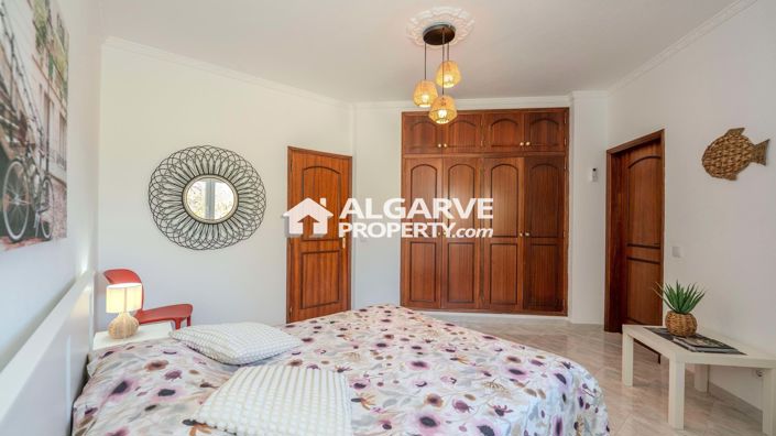 Image No.19-6 Bed Villa for sale