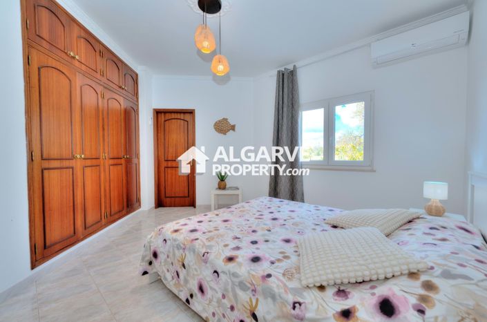 Image No.20-6 Bed Villa for sale