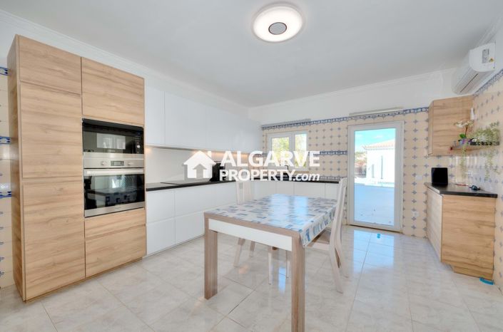 Image No.3-6 Bed Villa for sale