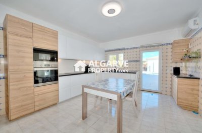 3-12277-78d1f4f8b6655591b02d22fabb36a692d73cc