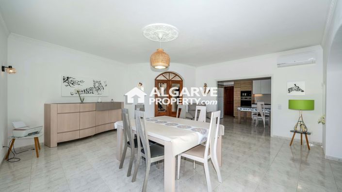 Image No.9-6 Bed Villa for sale