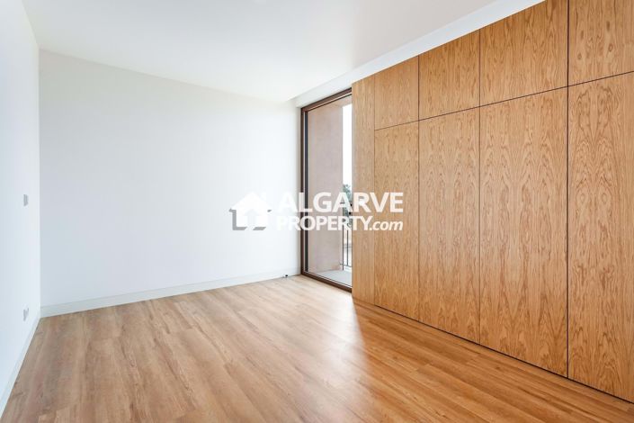 Image No.14-3 Bed Semi-Detached for sale