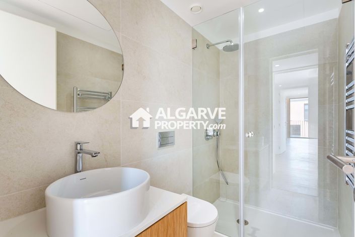 Image No.16-3 Bed Semi-Detached for sale