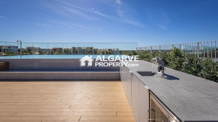 Image No.15-3 Bed Apartment for sale