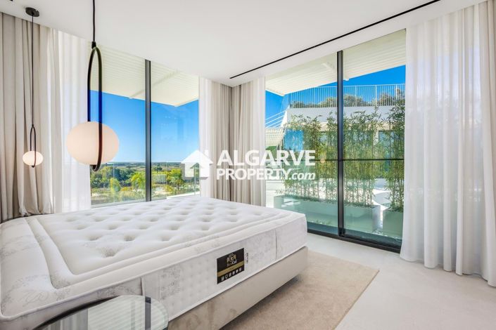 Image No.23-3 Bed Apartment for sale