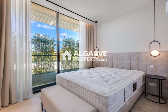 Image No.28-3 Bed Apartment for sale