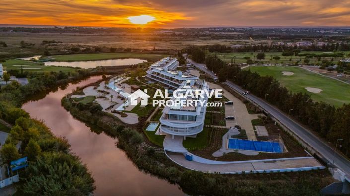 Image No.38-3 Bed Apartment for sale