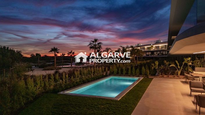 Image No.39-3 Bed Apartment for sale