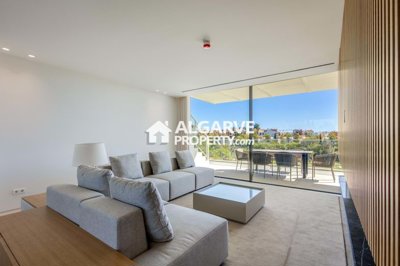 3-8423-78d1f4f8b6655591b02d22fabb36a692d73cca