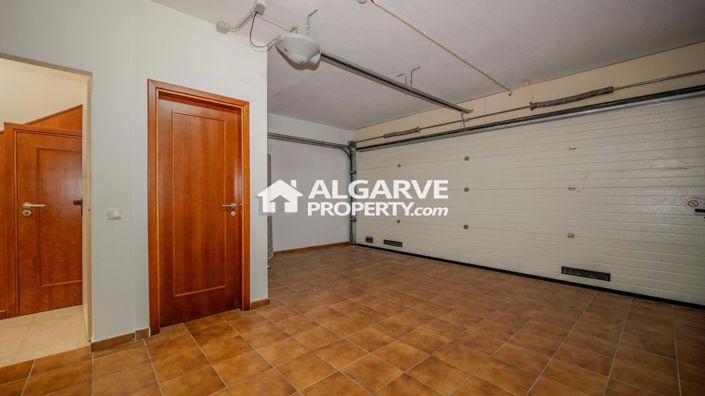 Image No.30-4 Bed Townhouse for sale