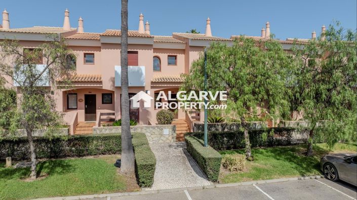 Image No.32-4 Bed Townhouse for sale