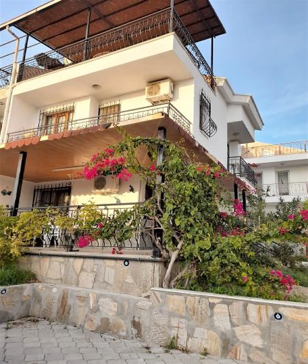 Image No.2-3 Bed House for sale