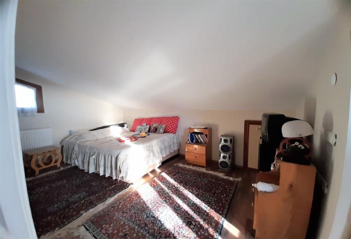 Image No.12-3 Bed House for sale