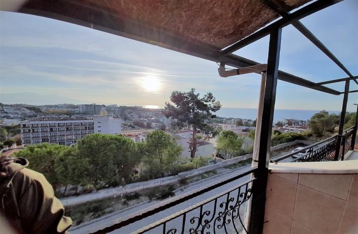 Image No.16-3 Bed House for sale