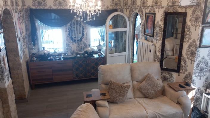 Image No.9-4 Bed House for sale