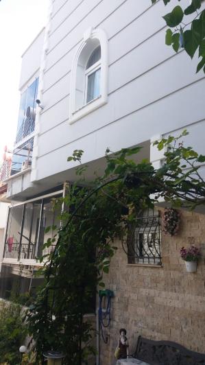 Image No.2-4 Bed House for sale