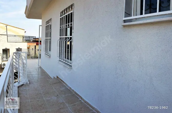 Image No.30-4 Bed House for sale