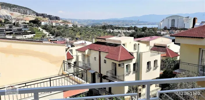 Image No.32-4 Bed House for sale