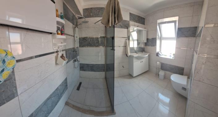 Image No.17-5 Bed House/Villa for sale