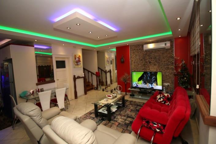 Image No.12-2 Bed House for sale