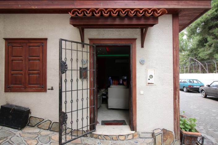 Image No.30-2 Bed House for sale