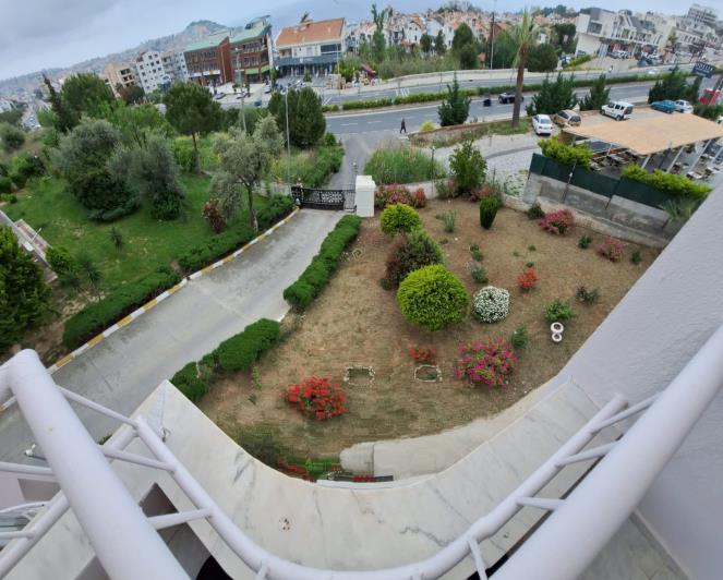 Image No.20-3 Bed Apartment for sale