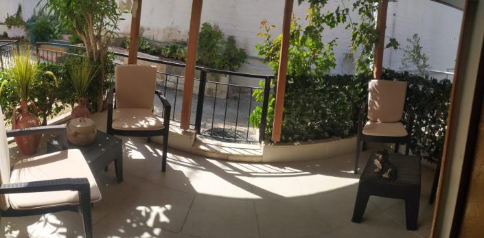 Image No.19-4 Bed House for sale