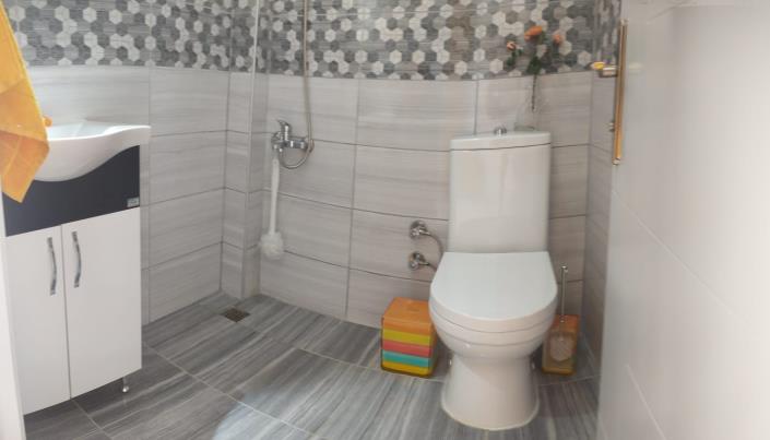 Image No.21-4 Bed House for sale