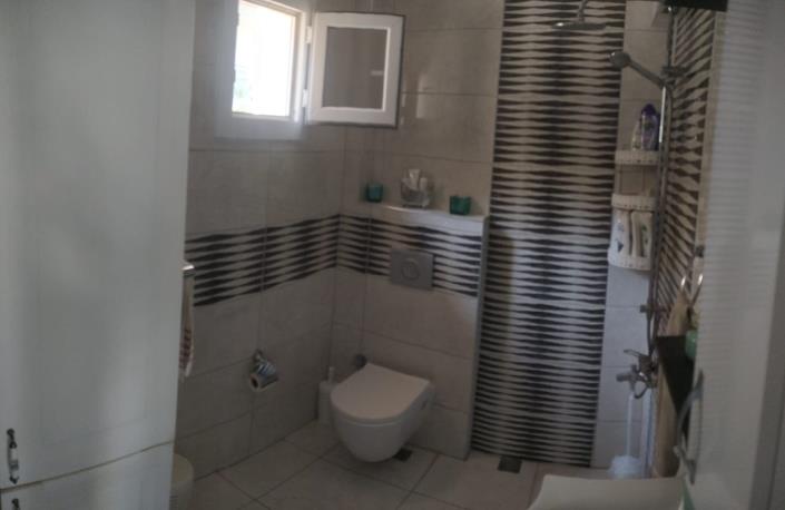 Image No.30-4 Bed House for sale