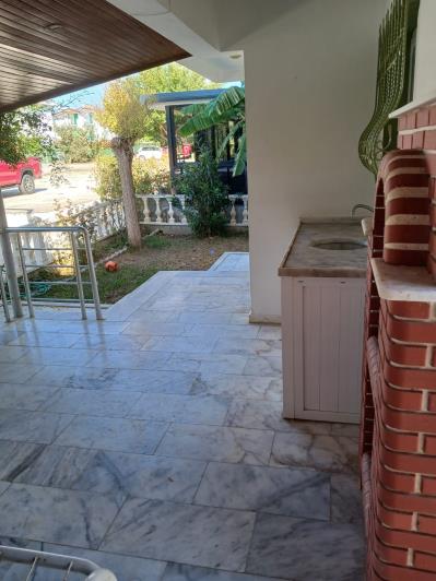 Image No.14-4 Bed House for sale