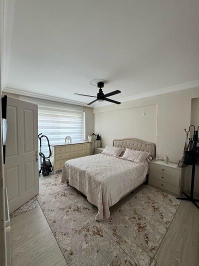 Image No.19-3 Bed Apartment for sale