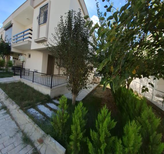 Image No.6-3 Bed House for sale