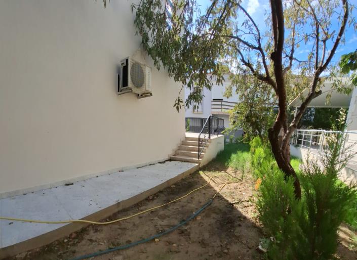 Image No.7-3 Bed House for sale